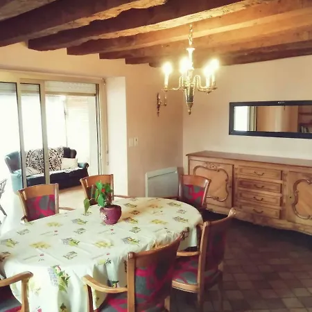 La Maugerais Holiday home Rennes